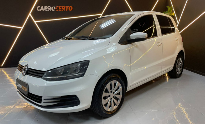 VW - VolksWagen Fox Tr 1.0 2015 Flex  ÓTIMO CUSTO BENEFICIO PARA DIA A DIA-1