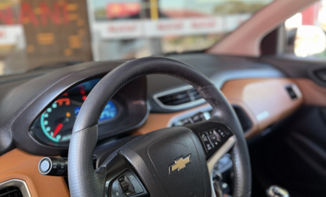 GM - Chevrolet ONIX HATCH ACTIV 1.4 8V Flex 5p Mec. 2017 Flex-5