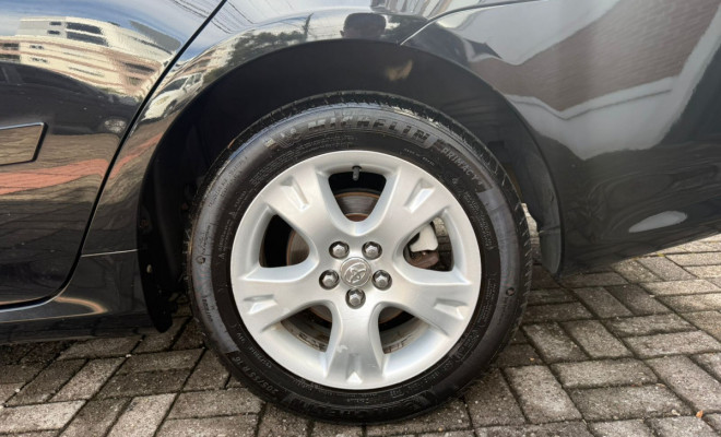 Toyota Corolla GLi 1.8 Flex 16V  Aut. 2011 Flex-8