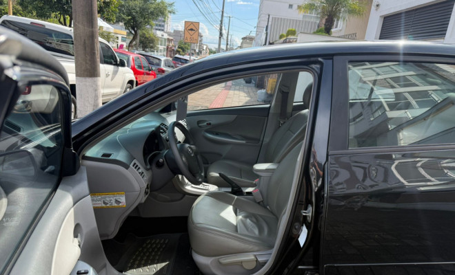 Toyota Corolla GLi 1.8 Flex 16V  Aut. 2011 Flex-6