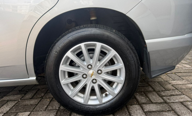 GM - Chevrolet SPIN LT 1.8 8V Econo.Flex 5p Aut. 2013 Flex-8