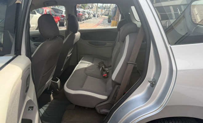 GM - Chevrolet SPIN LT 1.8 8V Econo.Flex 5p Aut. 2013 Flex-7