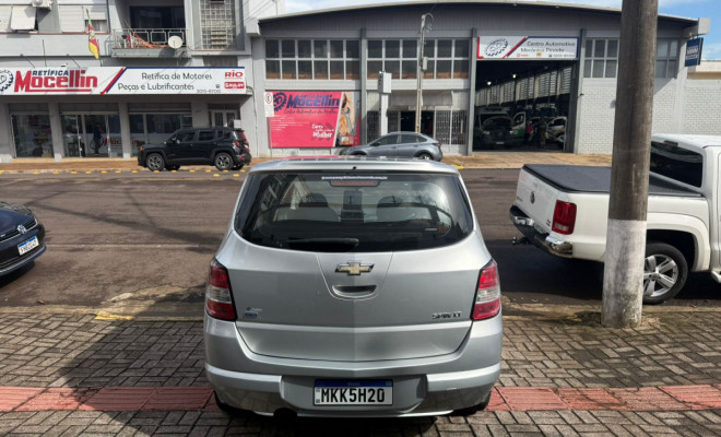 GM - Chevrolet SPIN LT 1.8 8V Econo.Flex 5p Aut. 2013 Flex-4