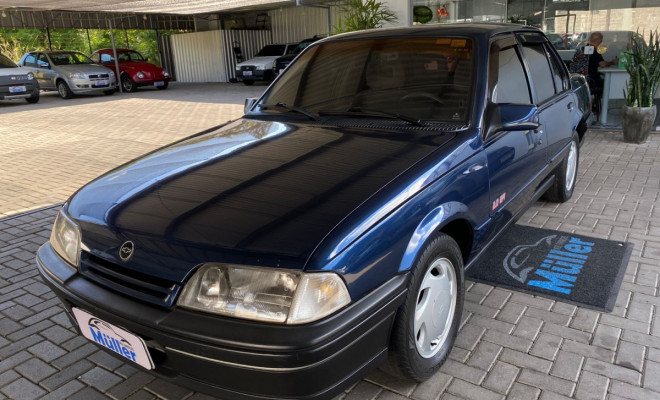 GM - Chevrolet Monza GL 2.0 EFI/SL/L/650/Club/Barc.2e4p 1994 Gasolina-9