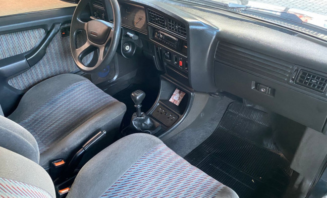 GM - Chevrolet Monza GL 2.0 EFI/SL/L/650/Club/Barc.2e4p 1994 Gasolina-12