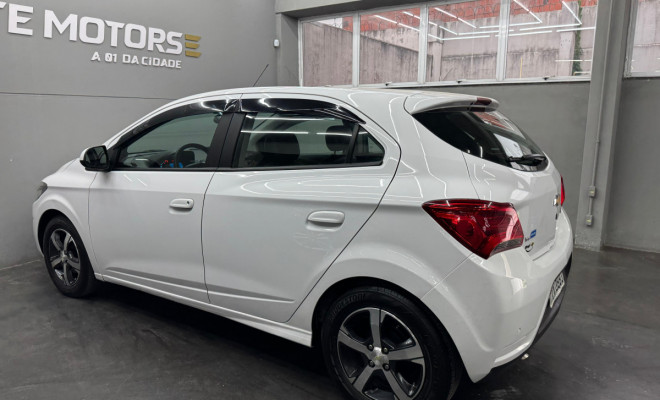 GM - Chevrolet ONIX HATCH LTZ 1.4 8V FlexPower 5p Mec. 2017 Flex-2