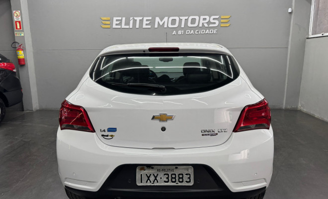GM - Chevrolet ONIX HATCH LTZ 1.4 8V FlexPower 5p Mec. 2017 Flex-6