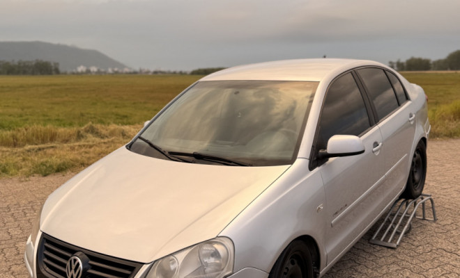 VW - VolksWagen Polo 1.6 Mi/S.Ouro 1.6 Mi Tot.Flex 8V 5p 2009 Flex-4