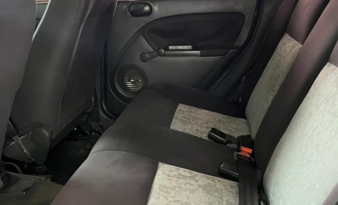 Ford Fiesta Sedan 1.0 8V Flex 4p 2008 Flex-6