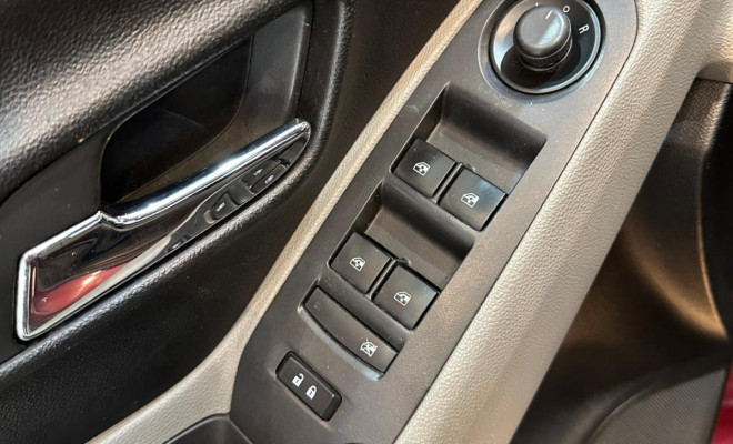 GM - Chevrolet TRACKER LTZ 1.8 16V Flex 4x2 Aut. 2014 Flex-8