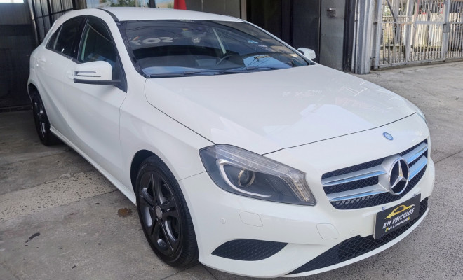 Mercedes-Benz Classe A 200 1.6 TB 16V Urban 156cv Aut. 2014 Gasolina