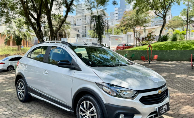 GM - Chevrolet ONIX HATCH ACTIV 1.4 8V Flex 5P Aut. 2018 Flex