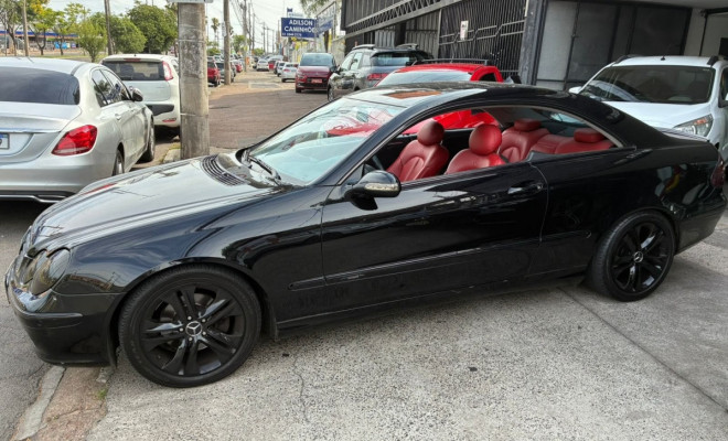 Mercedes-Benz CLK-320 Elegance 2003 Gasolina-3