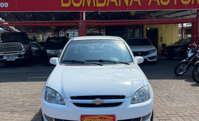 GM - Chevrolet Classic Life/LS 1.0 VHC FlexP. 4p 2012 Flex-6