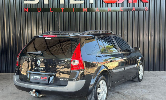 Renault Megane Grand Tour Dynamique 2.0 16V Aut. 2007 Gasolina-2