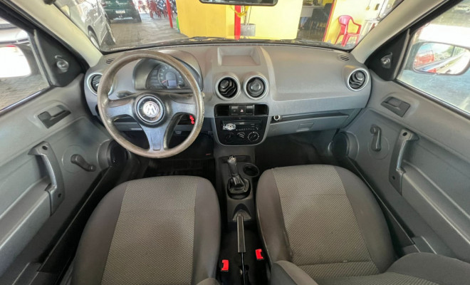 VW - VolksWagen Gol City (Trend) 1.0 Mi Total Flex 8V 2p 2013 Flex-7