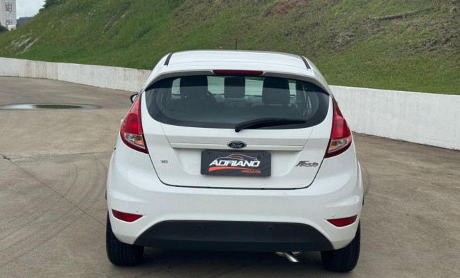 FORD NEW FIESTA SE 1.6 2017 | DESIGN ESPORTIVO E PACOTE COMPLETO.-1