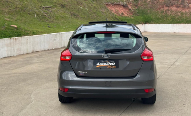 FOCUS TITANIUM 2.0 2016 | TETO SOLAR E EXCELENTE NÍVEL DE EQUIPAMENTOS.-1