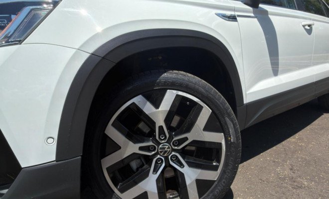 VW - VolksWagen TAOS Highline 1.4 250 TSI Flex Aut. 2024 Flex-4