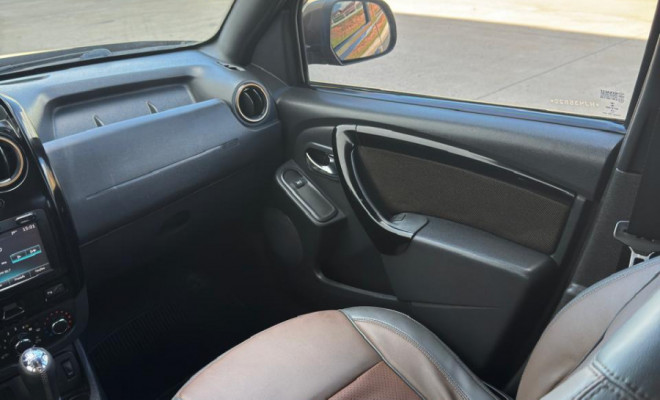 DUSTER 1.6 DYNAMIQUE 2017 | O SUV COMPLETÍSSIMO E ESPAÇOSO QUE VOCÊ BUSCA.-13