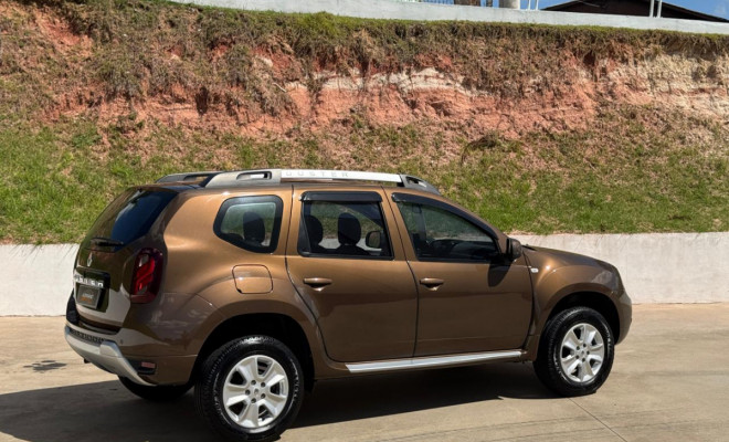 DUSTER 1.6 DYNAMIQUE 2017 | O SUV COMPLETÍSSIMO E ESPAÇOSO QUE VOCÊ BUSCA.-15
