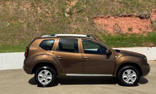 DUSTER 1.6 DYNAMIQUE 2017 | O SUV COMPLETÍSSIMO E ESPAÇOSO QUE VOCÊ BUSCA.-18