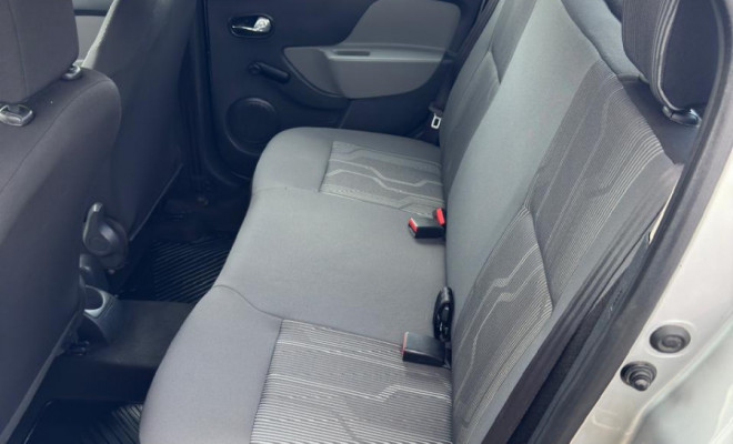 RENAULT LOGAN EXPR. AVANTAGE 1.0 2018 | ESPAÇO, ECONOMIA E PROCEDÊNCIA DE ÚNICA DONA.-7