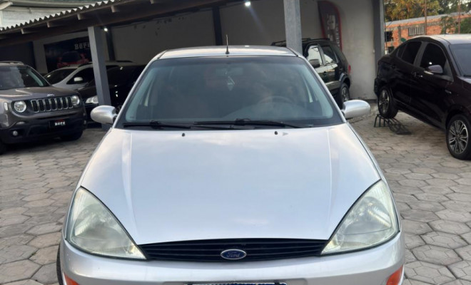 Ford Focus 2.0 16V/ 2.0 16V Flex 5p 2003 Gasolina-5