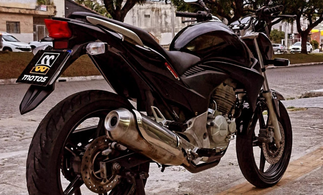 HONDA CB 300R/ ano 2012-1