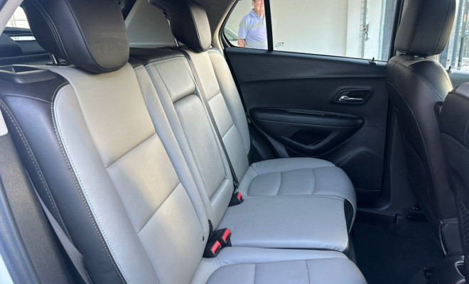 TRACKER LTZ 1.8 C/ Teto Aut 2015-11