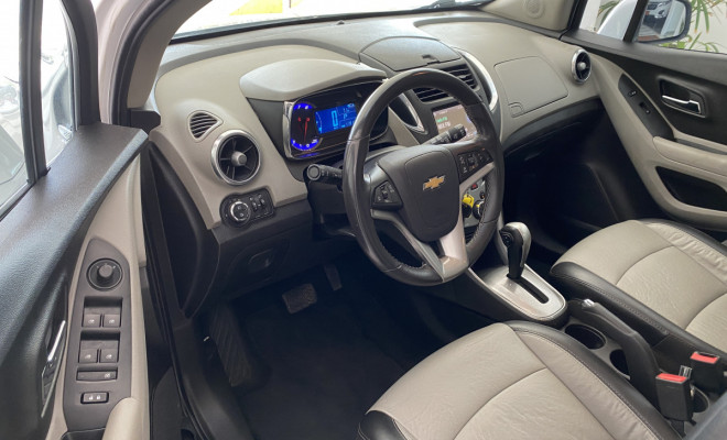 TRACKER LTZ 1.8 C/ Teto Aut 2015-5