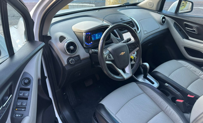 TRACKER LTZ 1.8 C/ Teto Aut 2015-5