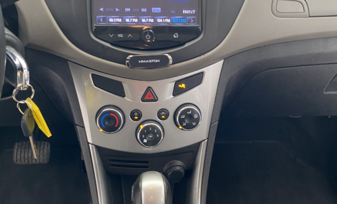 TRACKER LTZ 1.8 C/ Teto Aut 2015-13