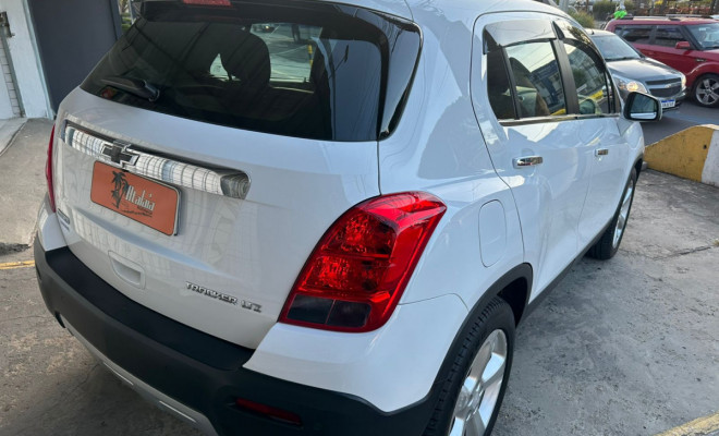 TRACKER LTZ 1.8 C/ Teto Aut 2015-4