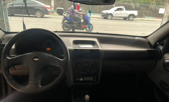 GM - Chevrolet Classic Life/LS 1.0 VHC FlexP. 4p 2013 Flex-1