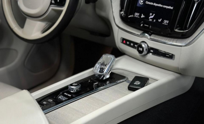 Volvo XC 60 T-8 R-DESIGN 2.0 (Híbrido) 2020 Híbrido-11