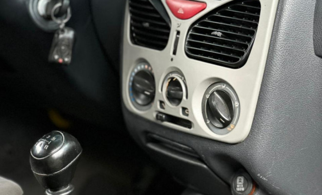 Fiat Palio 1.0/ Trofeo 1.0 Fire/ Fire Flex 4p 2004 Flex-5