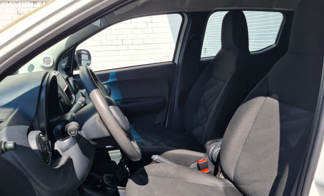 🚗 Fiat Mobi Like 2021 1.0 Completo – Econômico e Muito Novo!-6