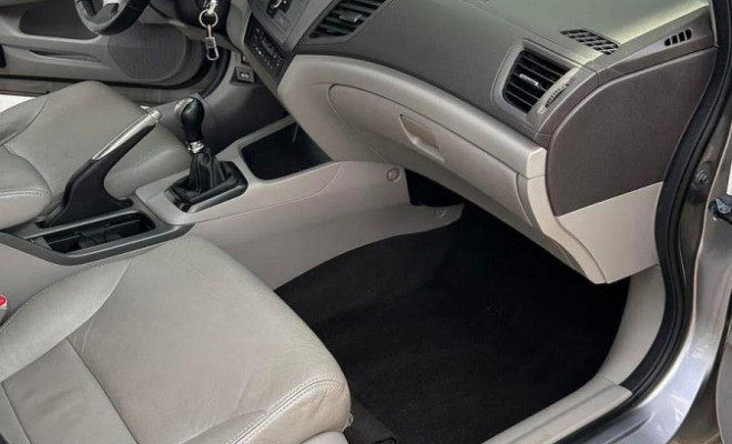 Honda Civic Sedan LXS 1.8/1.8 Flex 16V Mec. 4p 2014 Flex-17