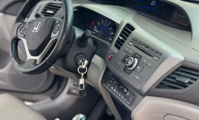 Honda Civic Sedan LXS 1.8/1.8 Flex 16V Mec. 4p 2014 Flex-16