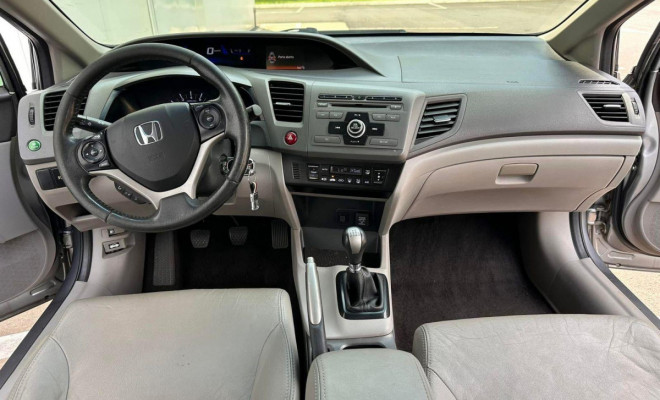 Honda Civic Sedan LXS 1.8/1.8 Flex 16V Mec. 4p 2014 Flex-11