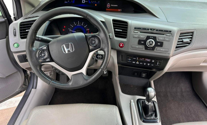 Honda Civic Sedan LXS 1.8/1.8 Flex 16V Mec. 4p 2014 Flex-12