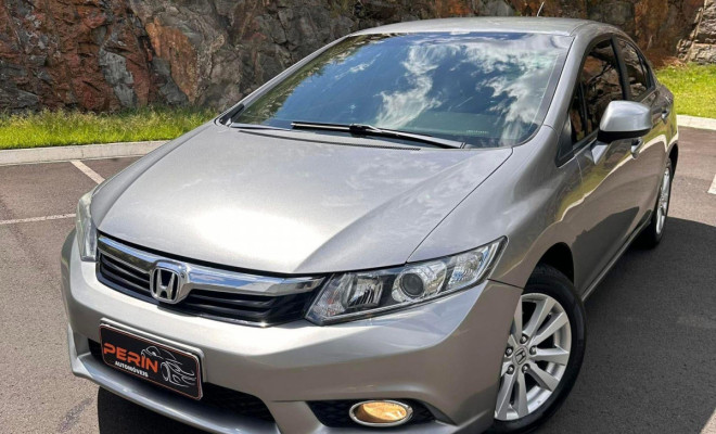 Honda Civic Sedan LXS 1.8/1.8 Flex 16V Mec. 4p 2014 Flex-1