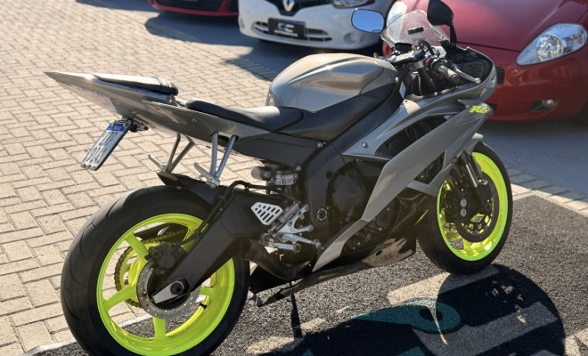 YAMAHA YZF R-6 600 2010 Gasolina-2