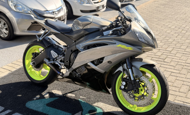 YAMAHA YZF R-6 600 2010 Gasolina-1