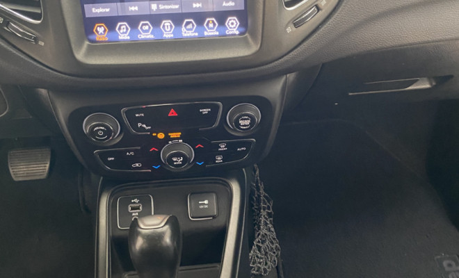 Jeep COMPASS LONGITUDE 2.0 Aut 2018-13