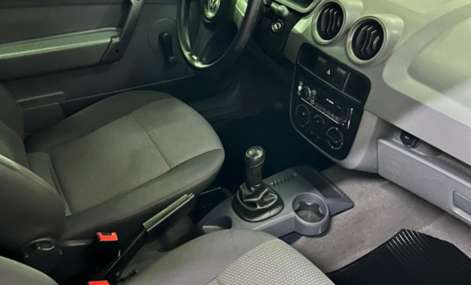 VW - VolksWagen Gol (novo) 1.0 Mi Total Flex 8V 2p 2014 Flex-4