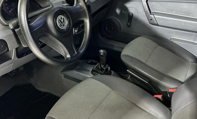 VW - VolksWagen Gol (novo) 1.0 Mi Total Flex 8V 2p 2014 Flex-1