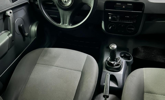 VW - VolksWagen Gol (novo) 1.0 Mi Total Flex 8V 2p 2014 Flex-2