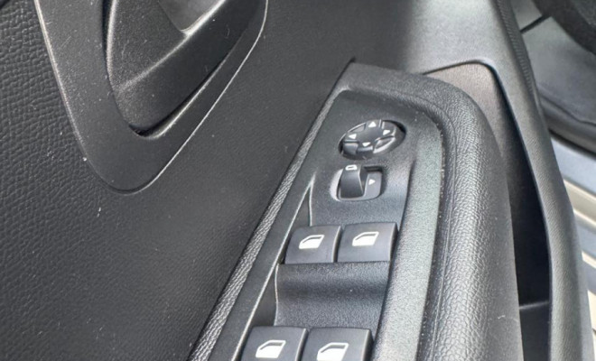 Peugeot 208 Like 1.0 Flex 6V 5p Mec. 2024 Flex-7